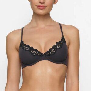 Skims Fits Everybody Unlined Lace Scoop Bra